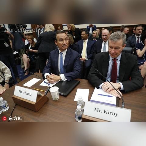 上海地铁回应老人拖拽小伙要求让座事件：公共秩序与个人权益如何平衡？