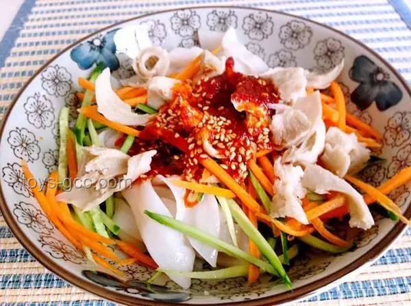 今天吃的凉皮：美食与创新的奇妙碰撞，跨界思维解锁新风味