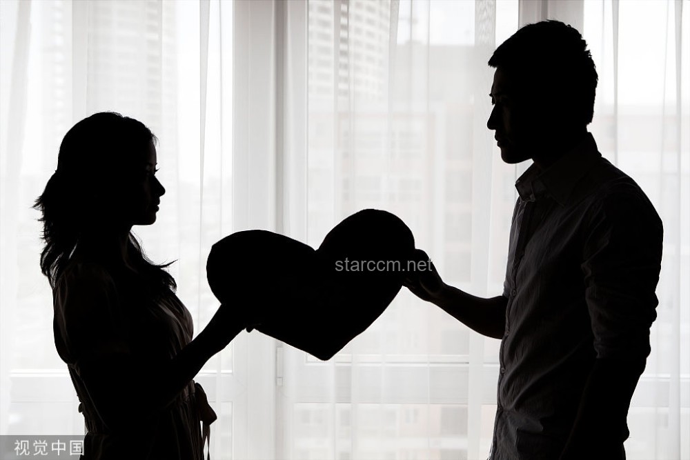 85岁妻子与93岁丈夫：婚姻中的“上进心”与离婚抉择