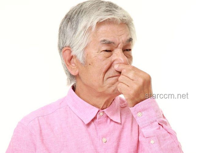 揭秘老人味成因，跨界抗老新攻略：55岁后少碰，老了无异味